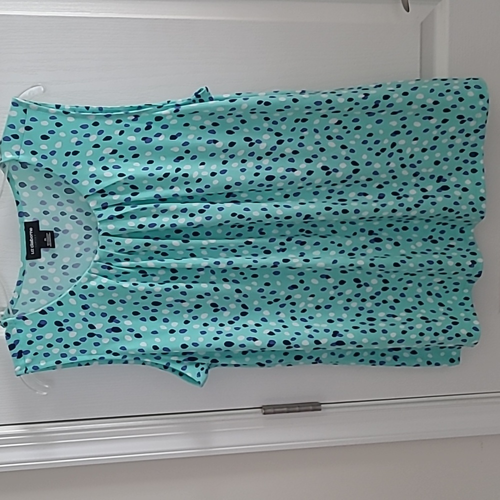 Liz Claiborne XL sleeveless blouse. NWOT